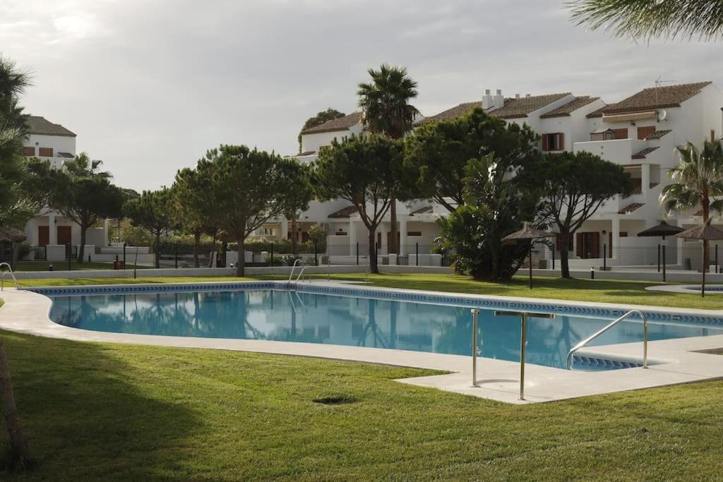 Precioso apartamento a 700 m del mar Chiclana de la Frontera Exterior foto