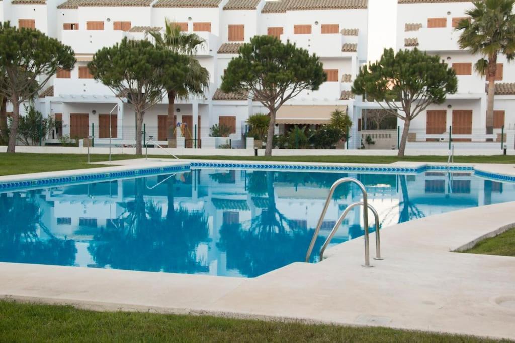 Precioso apartamento a 700 m del mar Chiclana de la Frontera Exterior foto