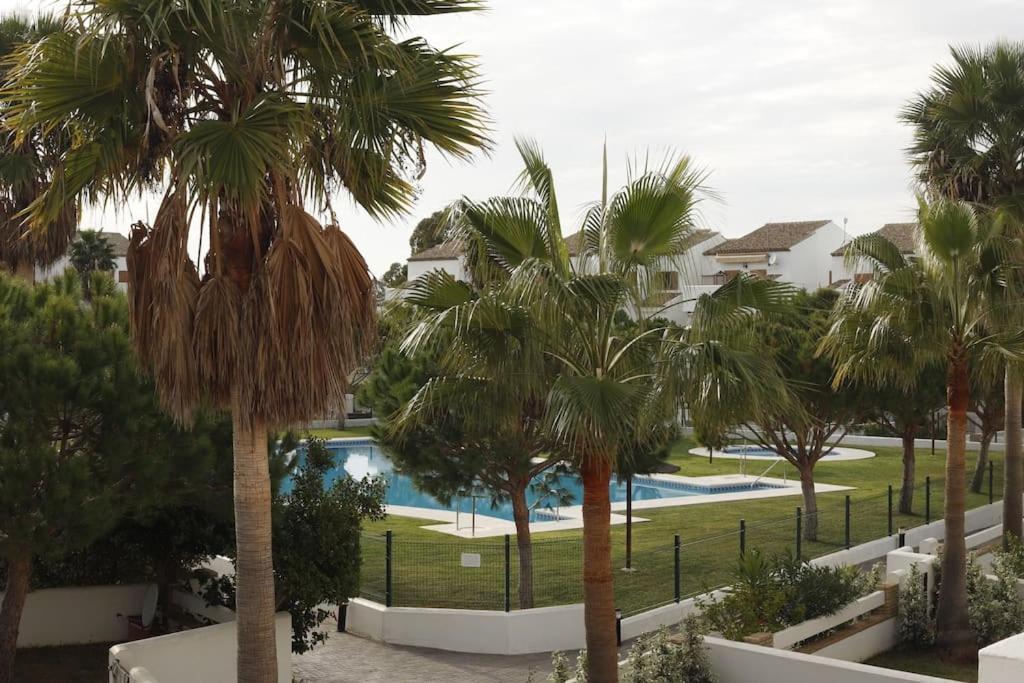 Precioso apartamento a 700 m del mar Chiclana de la Frontera Exterior foto